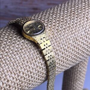 Seiko Quartz Ladies Gold Watch  2C20-5759